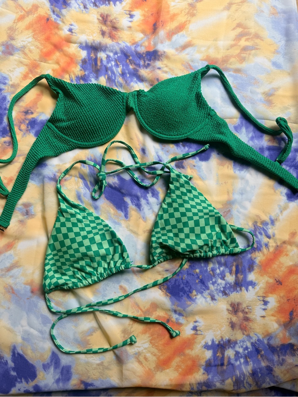 size m lot of 2 🌴green checkered and textured bikini tops 🌴